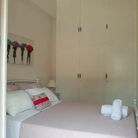 Square No5 1st Floor Apartment